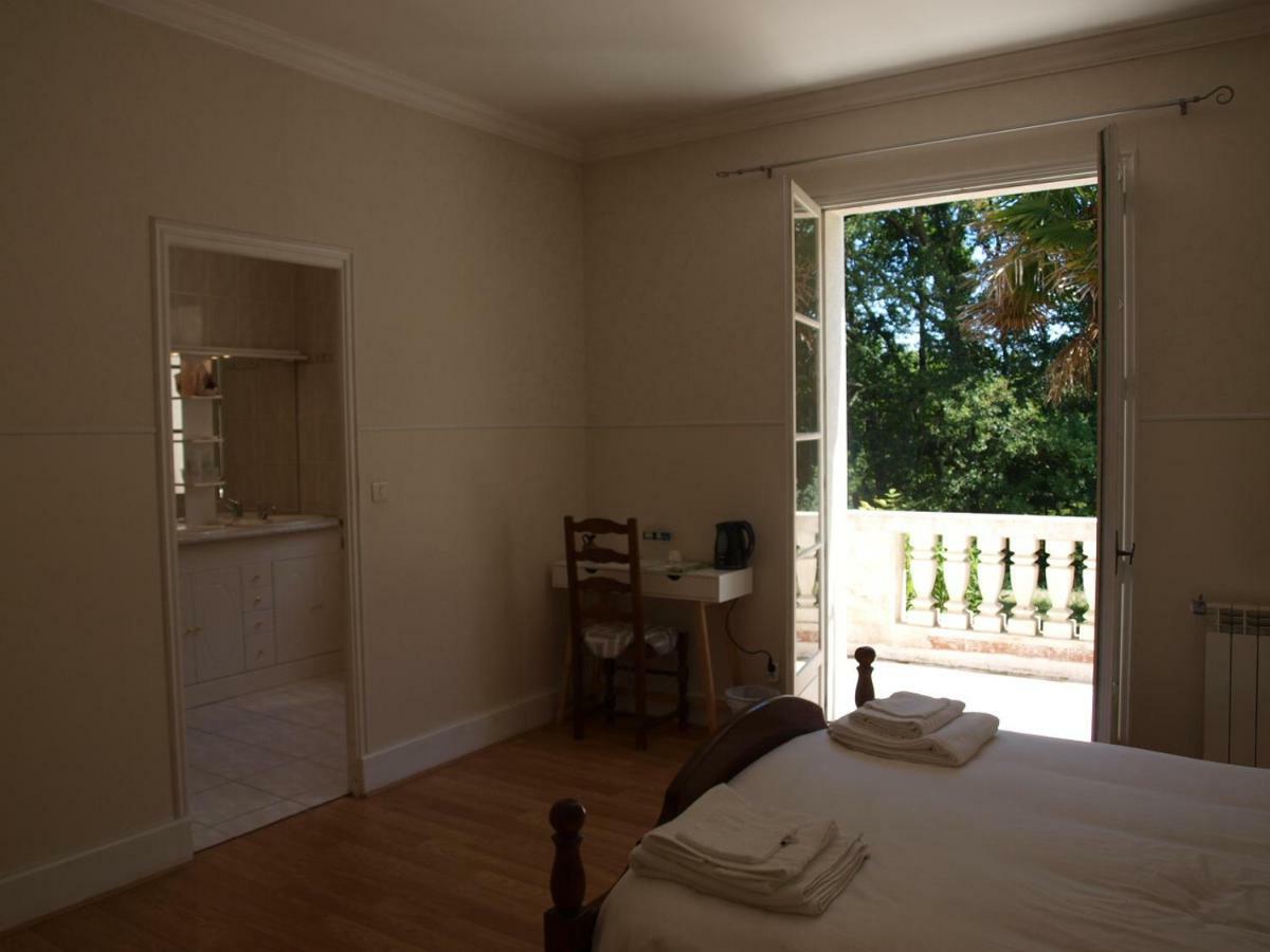 Le Cheminard Bed and Breakfast Feugarolles Εξωτερικό φωτογραφία